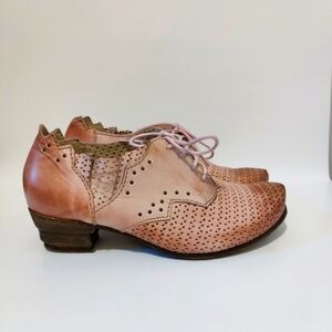 Rovers Lace Up Leather Boots In Pink